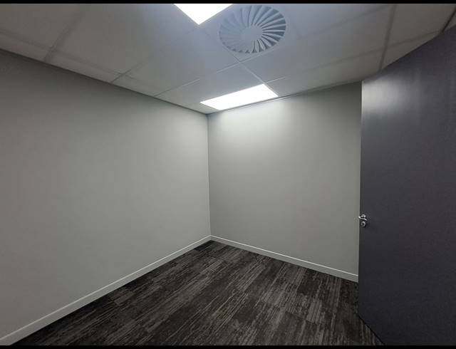 76M² OFFICE TO LET IN ILLOVO